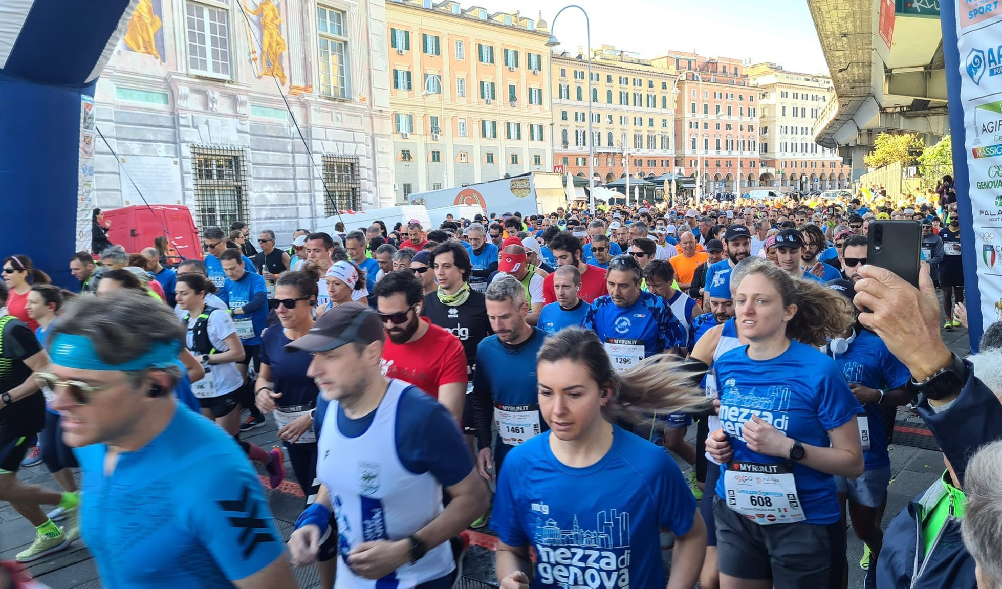 Genova, oggi la Mezza maratona: ecco percorso e strade chiuse