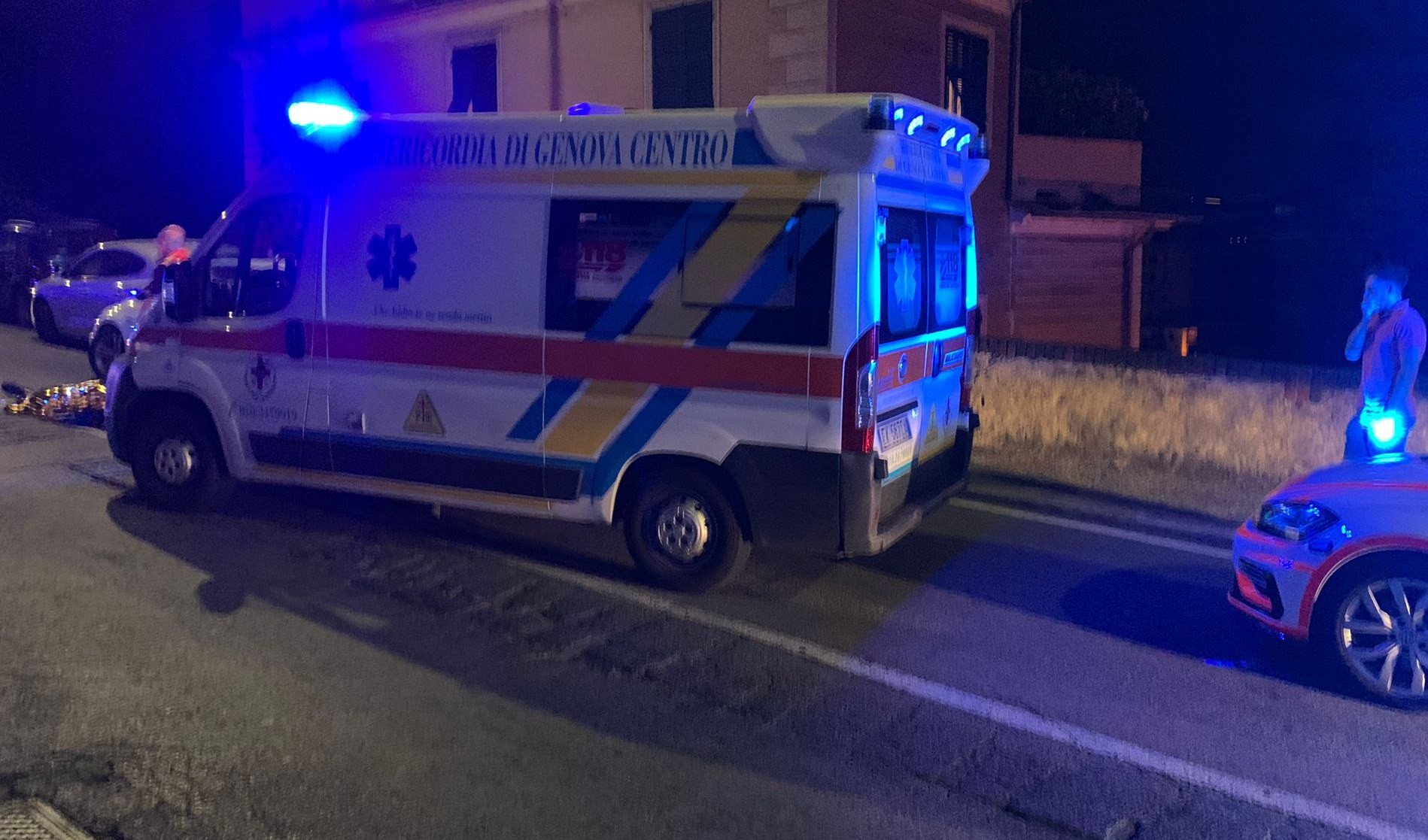 Genova, bloccano per scherzo ambulanza in emergenza: il paziente muore