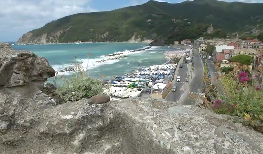 Moneglia: muore rocciatore caduto in mare