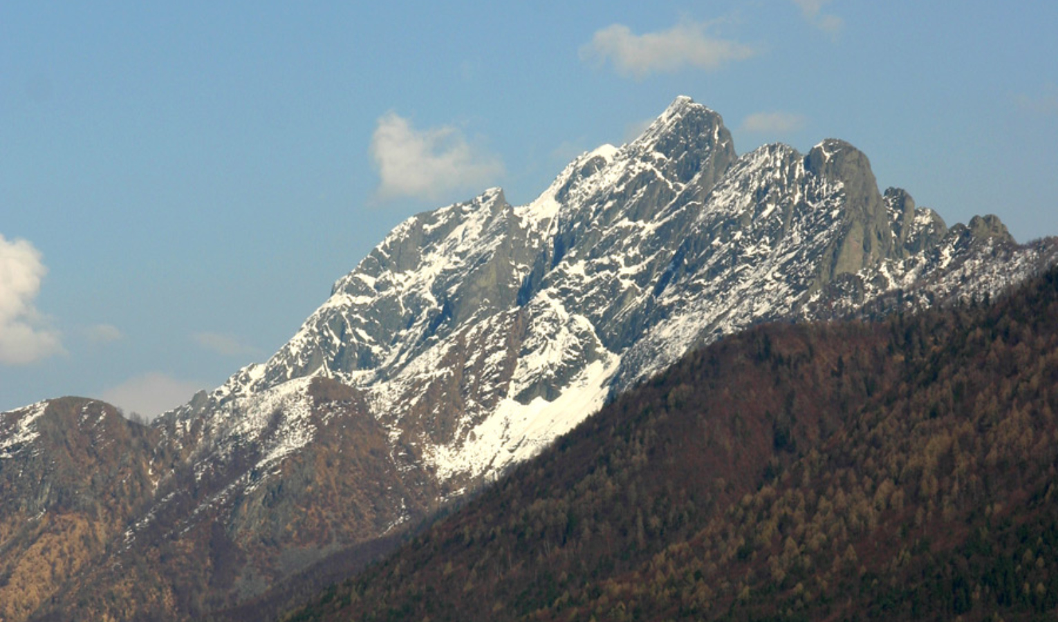 Cade per 150 metri in montagna, muore donna di Albissola Marina