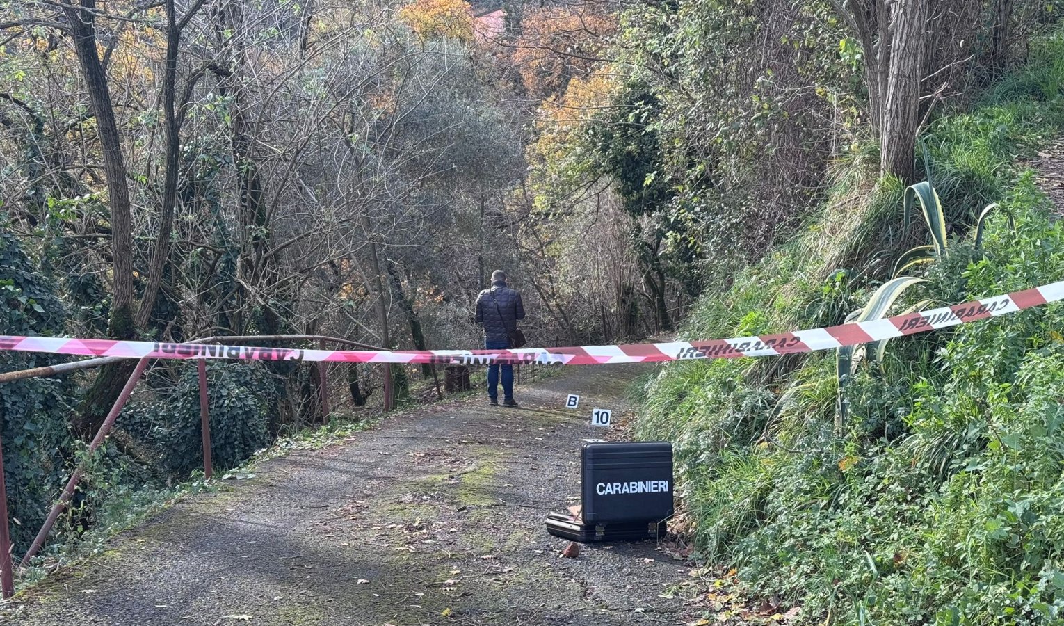 Giallo a Vezzano Ligure, trovato un cadavere: indagini in corso