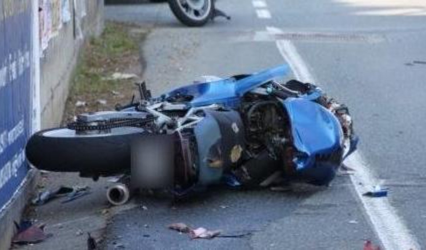 Recco, scontro moto-auto: grave centauro