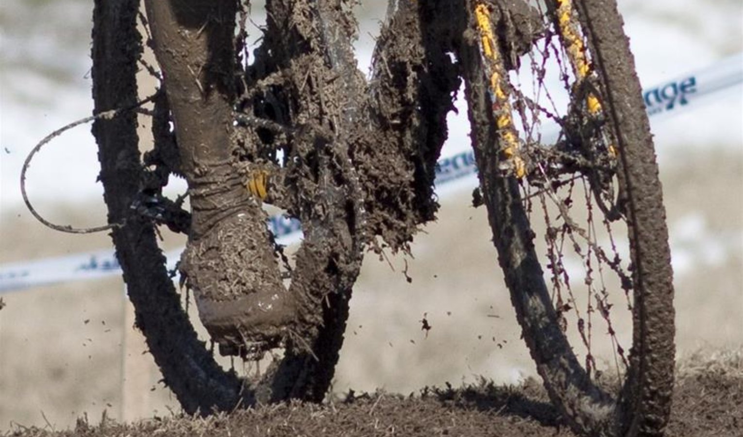 Genova, cade durante gara di mountain bike: 13enne all'ospedale