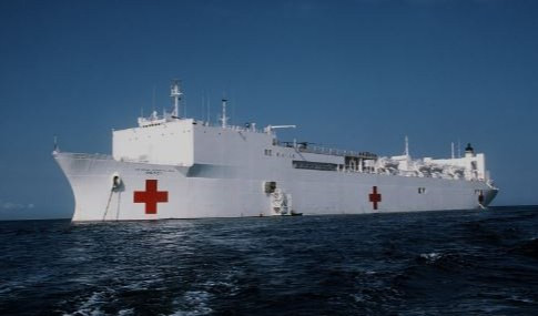 Interventi chirurgici gratuiti in Africa sulla nave-ospedale di Msc