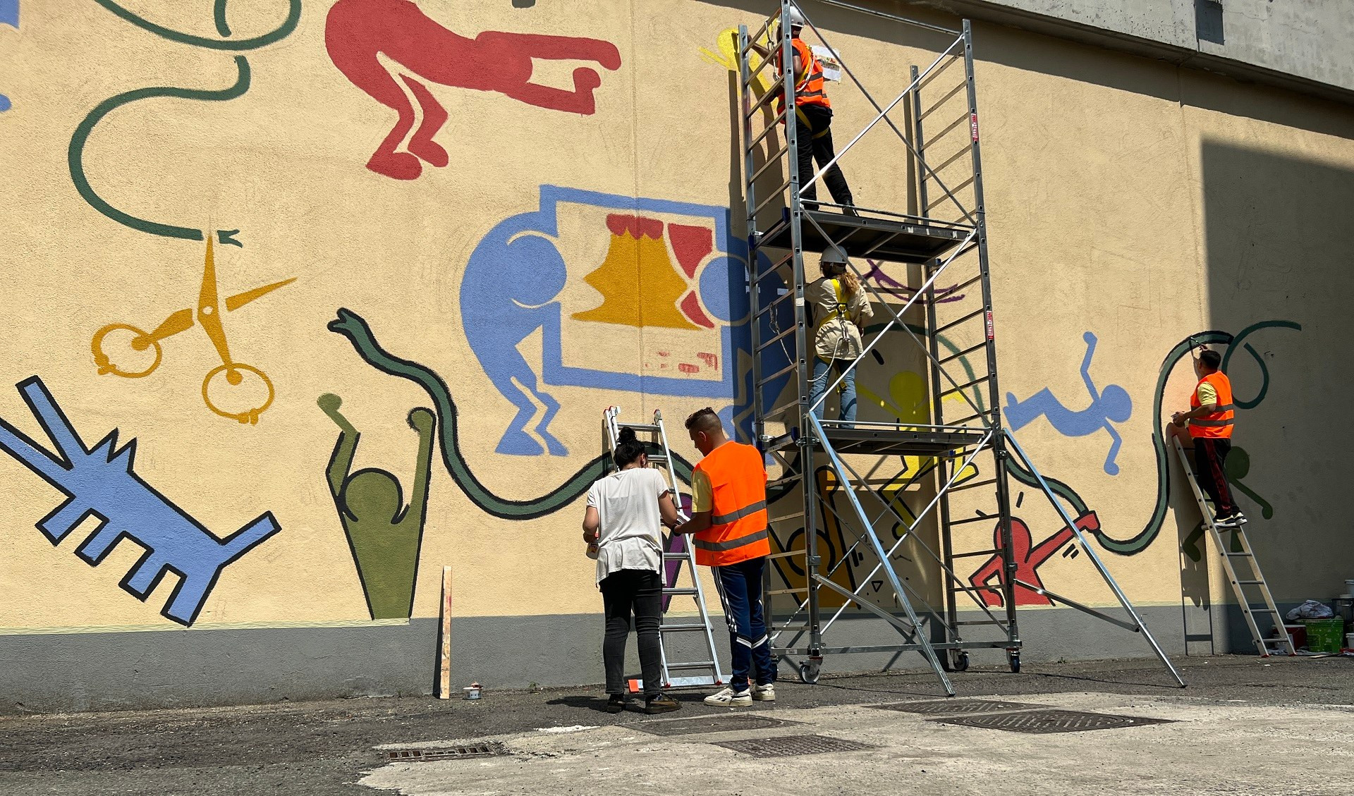 Un murales dipinto dai detenuti nel carcere di Marassi e una mostra aperta al pubblico su Keith Haring