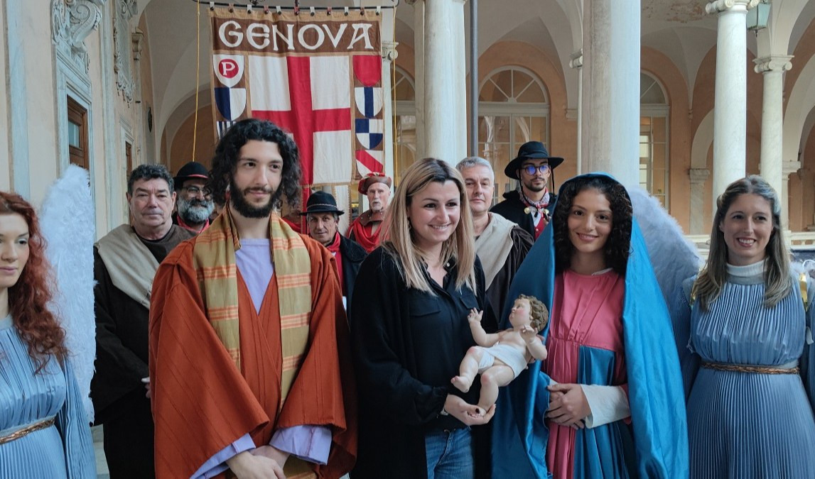 Napoli e Genova per le vie del Centro Storico con il corteo di Natale
