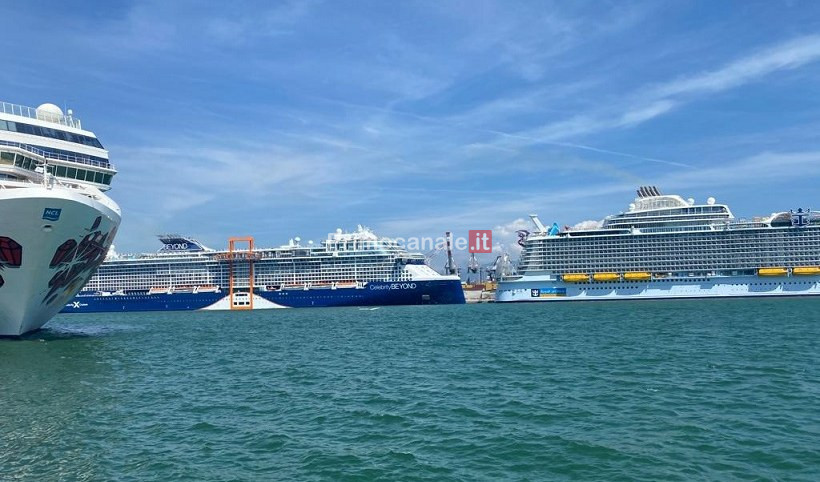 Al porto della Spezia tre navi da crociera in contemporanea: non succedeva dal 2019
