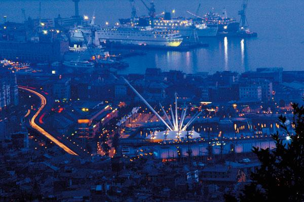 Allarme alle 23 in porto per il ripetuto suono di un sirena, ma era solo un guasto