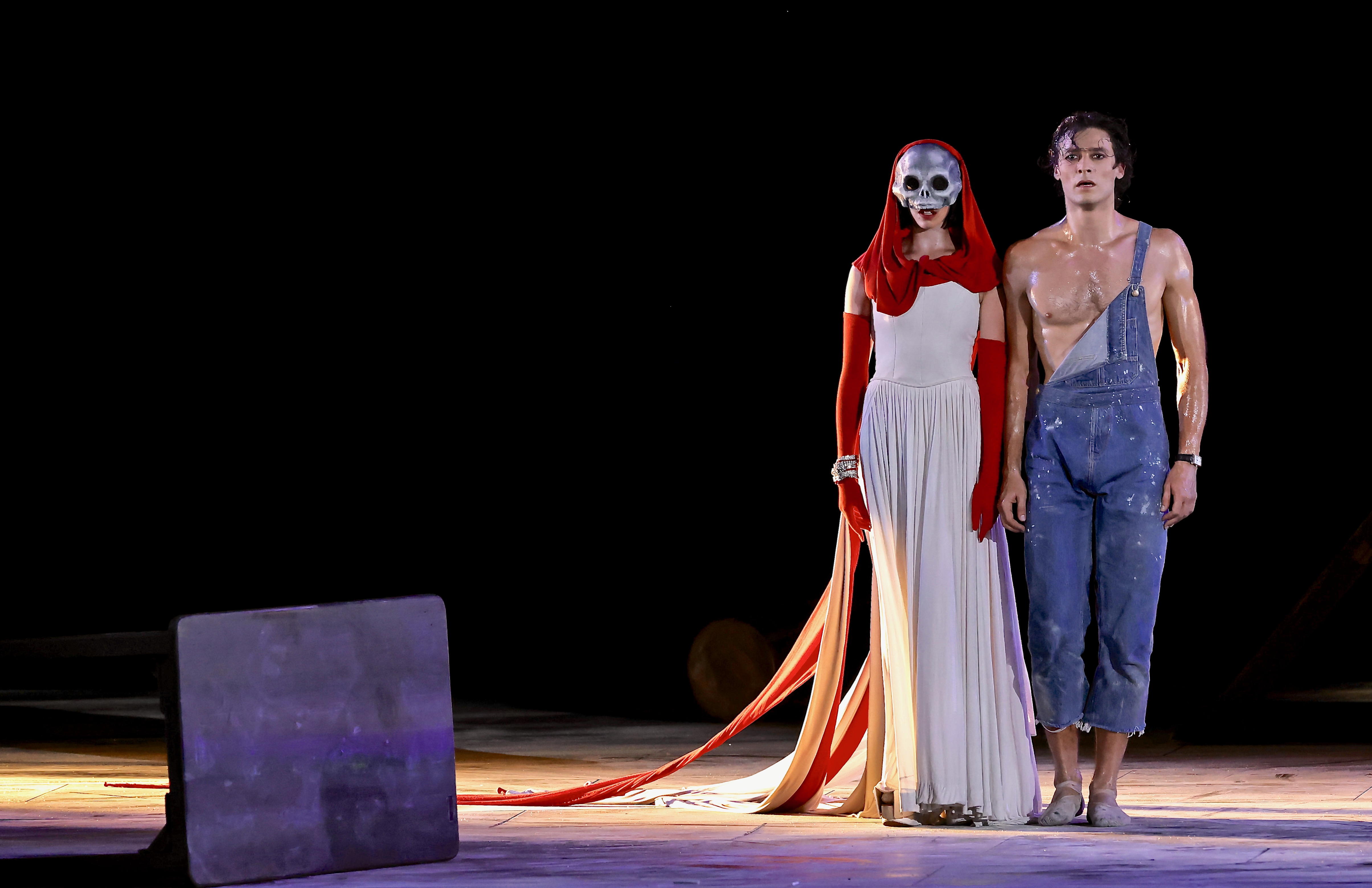 Hugo Marchand e Roxane Stojanov in Le Jeune Homme et la Mort