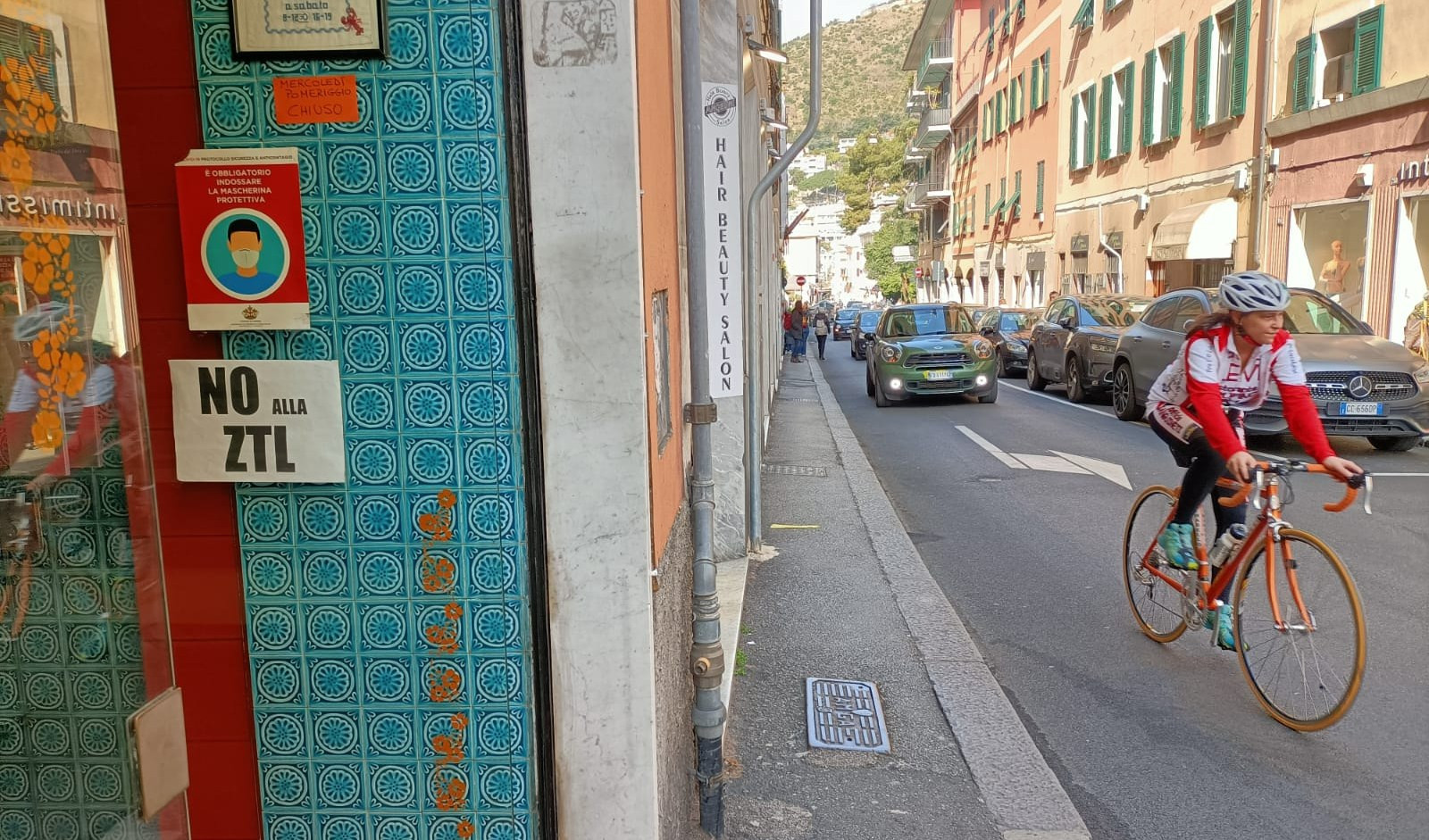Genova, la Nervi bene spaccata dallo Ztl