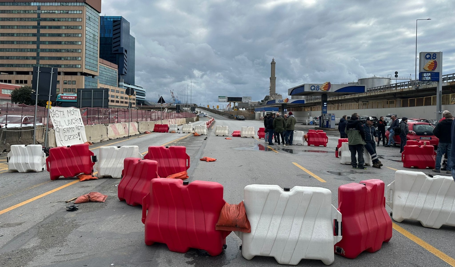 Incidente sul lavoro, manifestazione dei portuali: chiuso varco Etiopia
