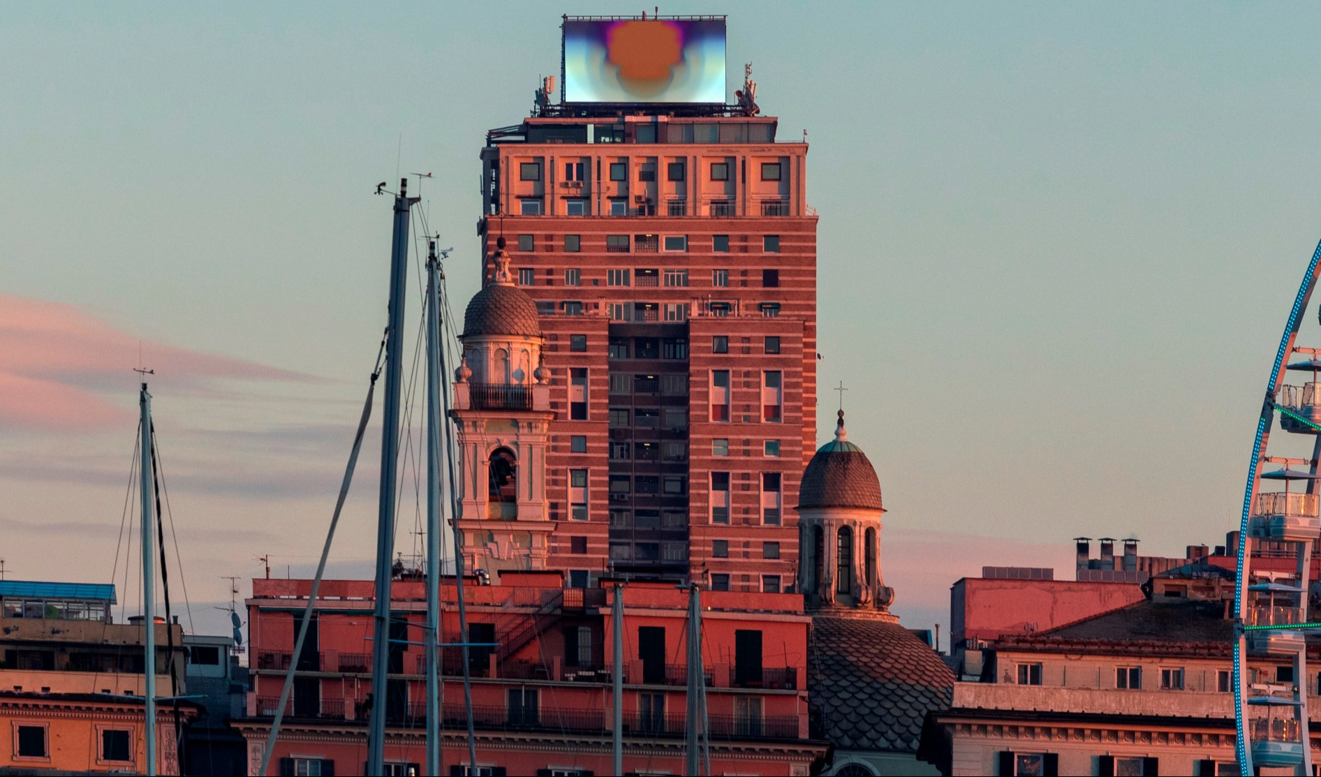 Nexus, l'arte digitale nel cielo di Genova grazie a Terrazza Colombo