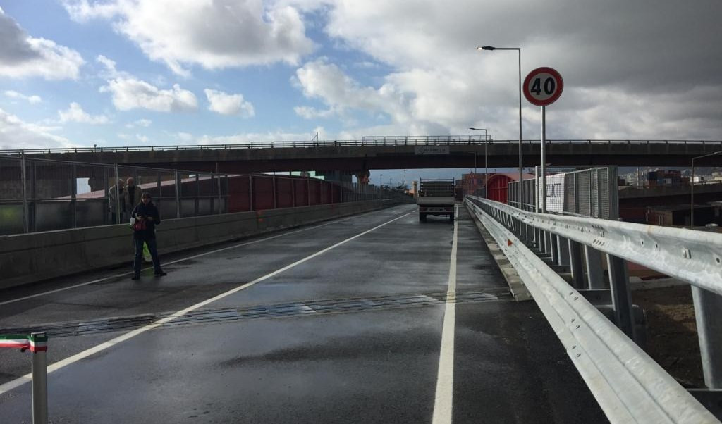 Porto e aeroporto: inaugurato il nuovo viadotto sopra via Siffredi