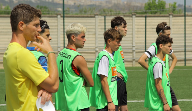 Centinaia da tutta Italia, trenta in finale: sabato il migliore firmerà con il Genoa