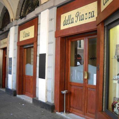 L'Osteria della piazza in piazza Colombo