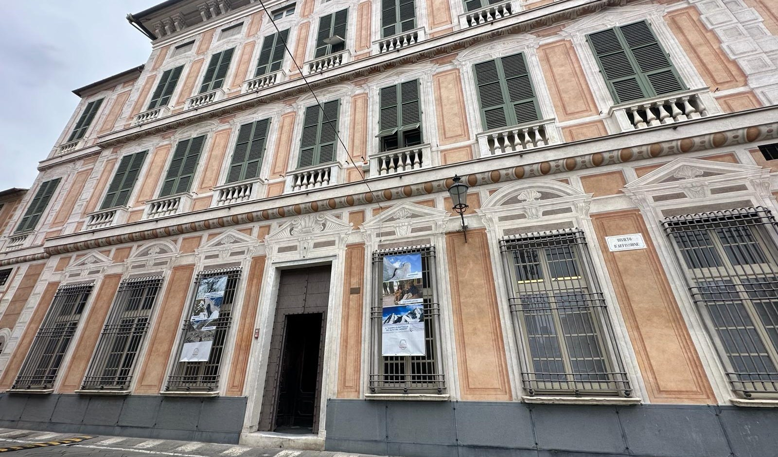 Palazzo Rocca a Chiavari, storia e curiosità da tutto il mondo in 