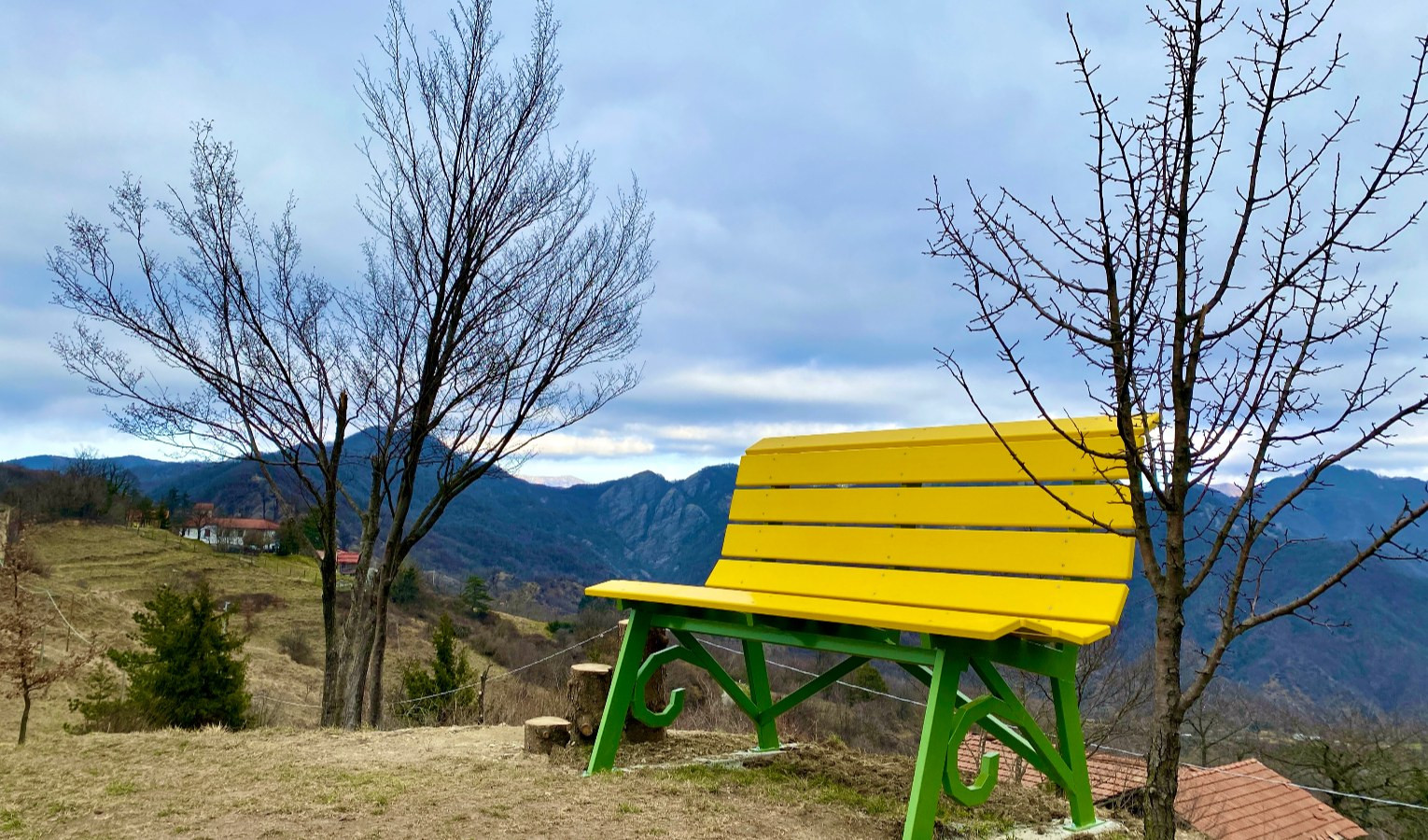 Viaggio in Liguria: maxi panchine, chi sta con il Cucinosofo? 