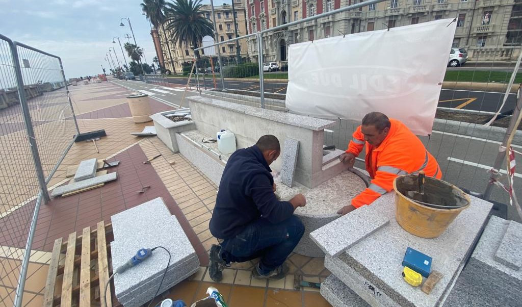 Genova, al via i lavori per le panchine di corso Italia