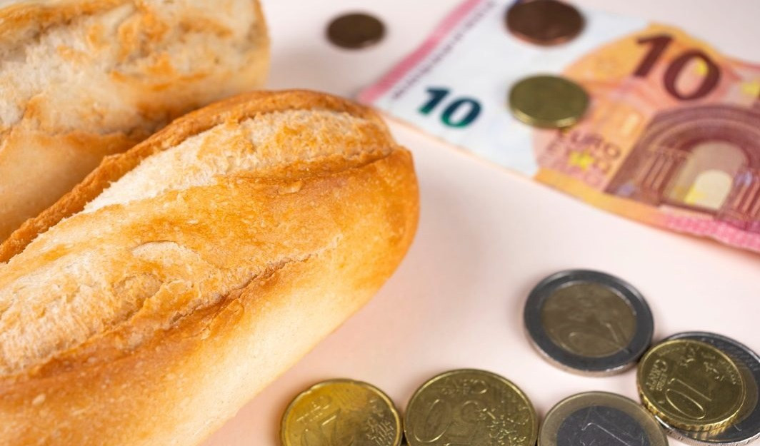 Toti: ridurre tasse ai lavoratori anziché Iva su pane e latte