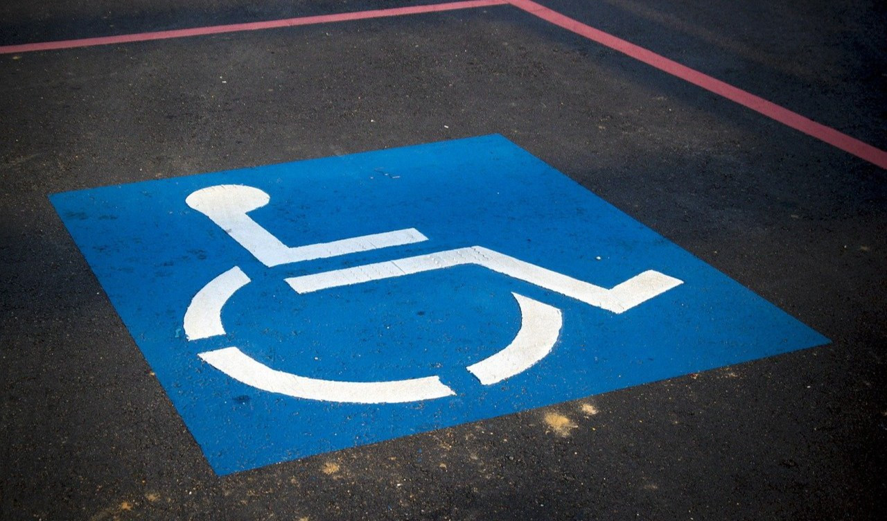Chiavari, multati in due mesi 80 'furbetti' del parcheggio disabili