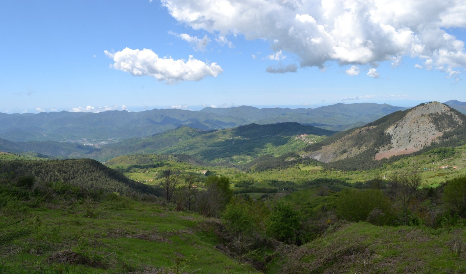 A Viaggio in Liguria i passi di montagna, tra storia e itinerari mozzafiato