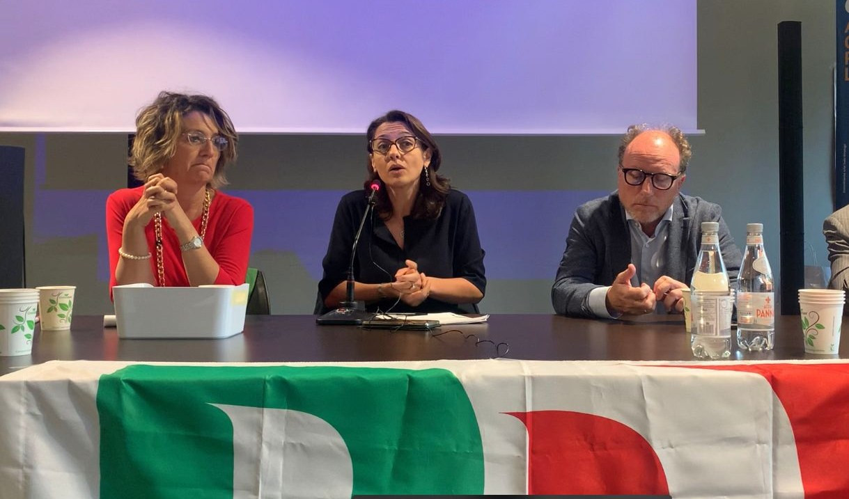 Elezioni Genova, il Pd attacca Bucci sul bilancio