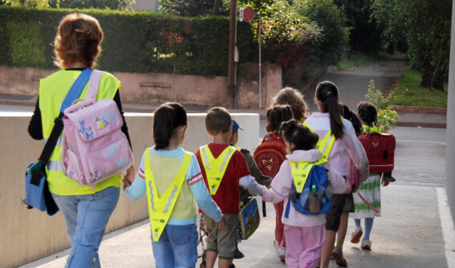 A scuola a piedi a Chiavari con il 'pedibus' 