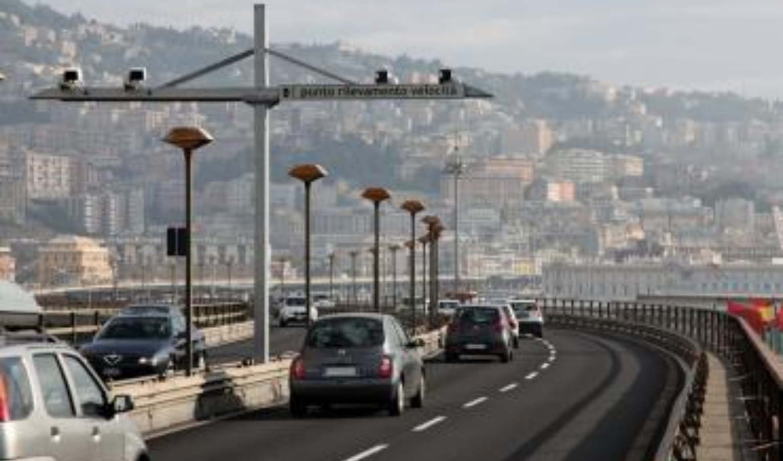 Genova, pedone in Sopraelevata: interviene la Polizia locale