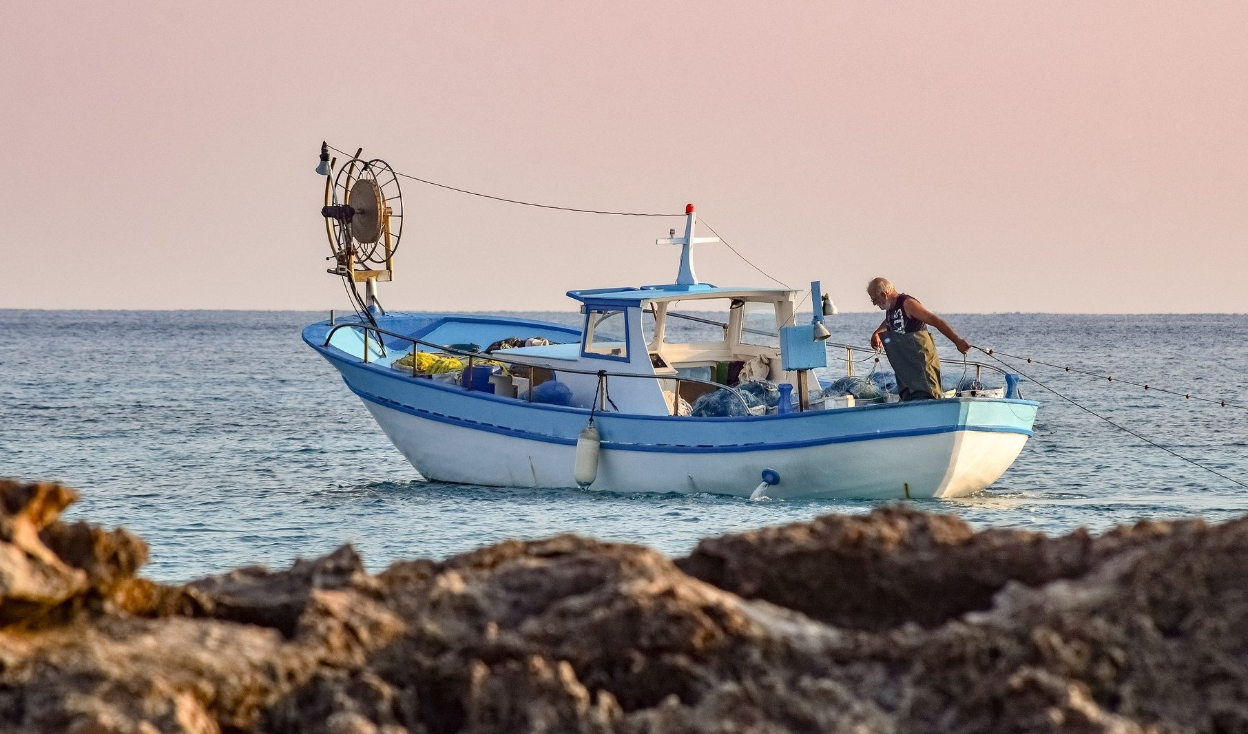 Pesca eccezionale a Levante, 200 quintali di ricciole nelle reti di due lampare