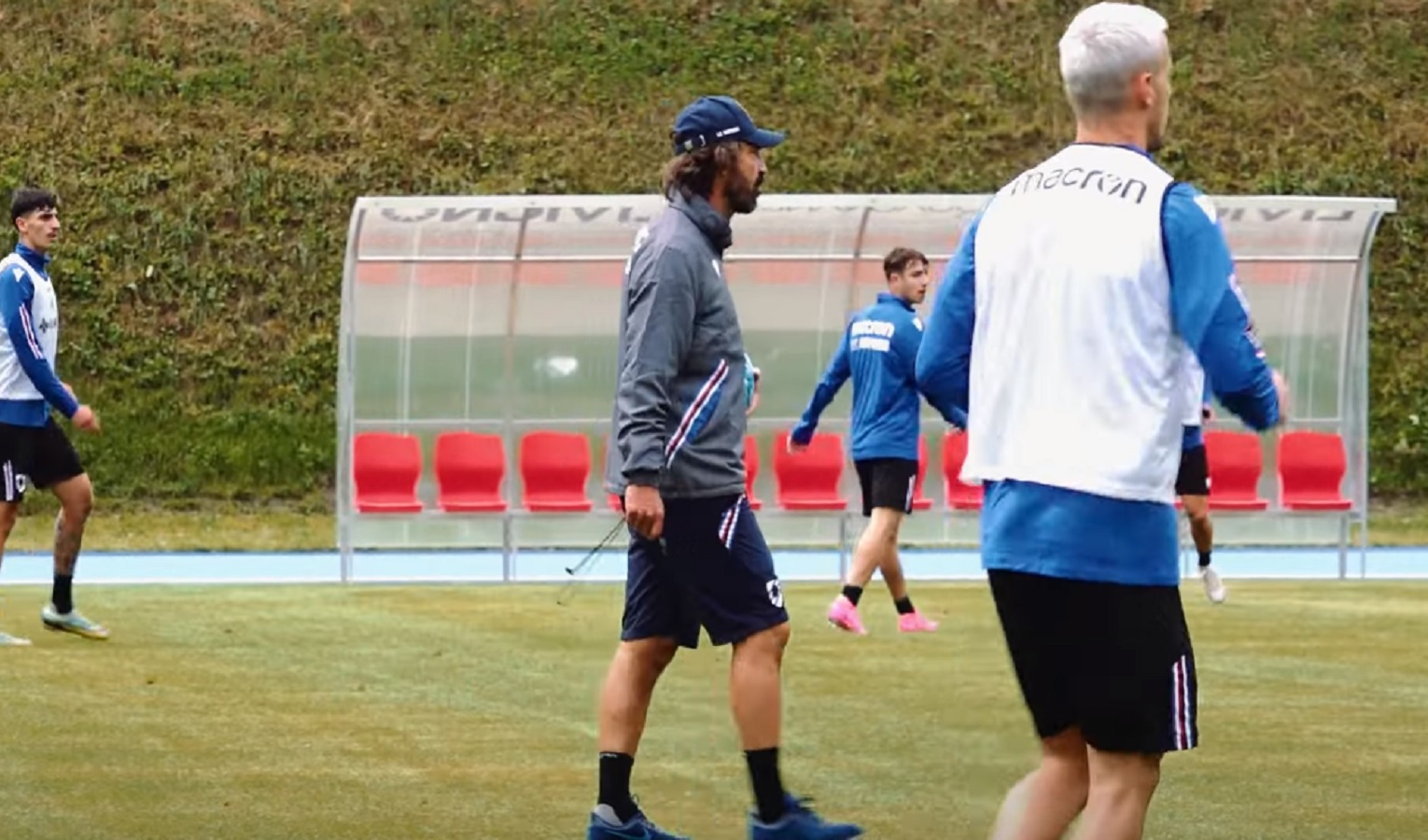 Samp-Como, Pirlo perde Barreca. Invasione di tifosi a Lecco