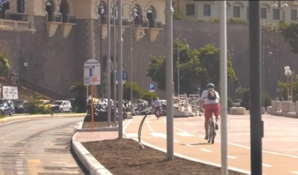Genova, la pista ciclabile di corso Italia dedicata a Rinaldi e Scarponi