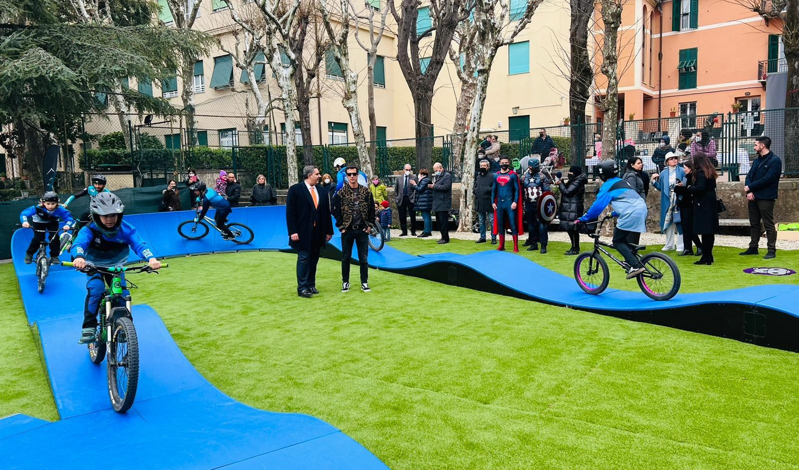 Inaugurata pista di bici e moto dedicata ai bimbi del Gaslini