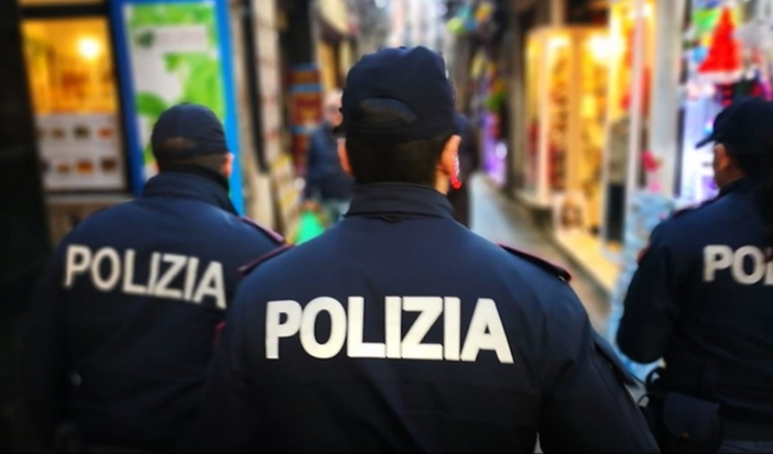 Genova, sequestrati giocattoli e luminarie pericolosi