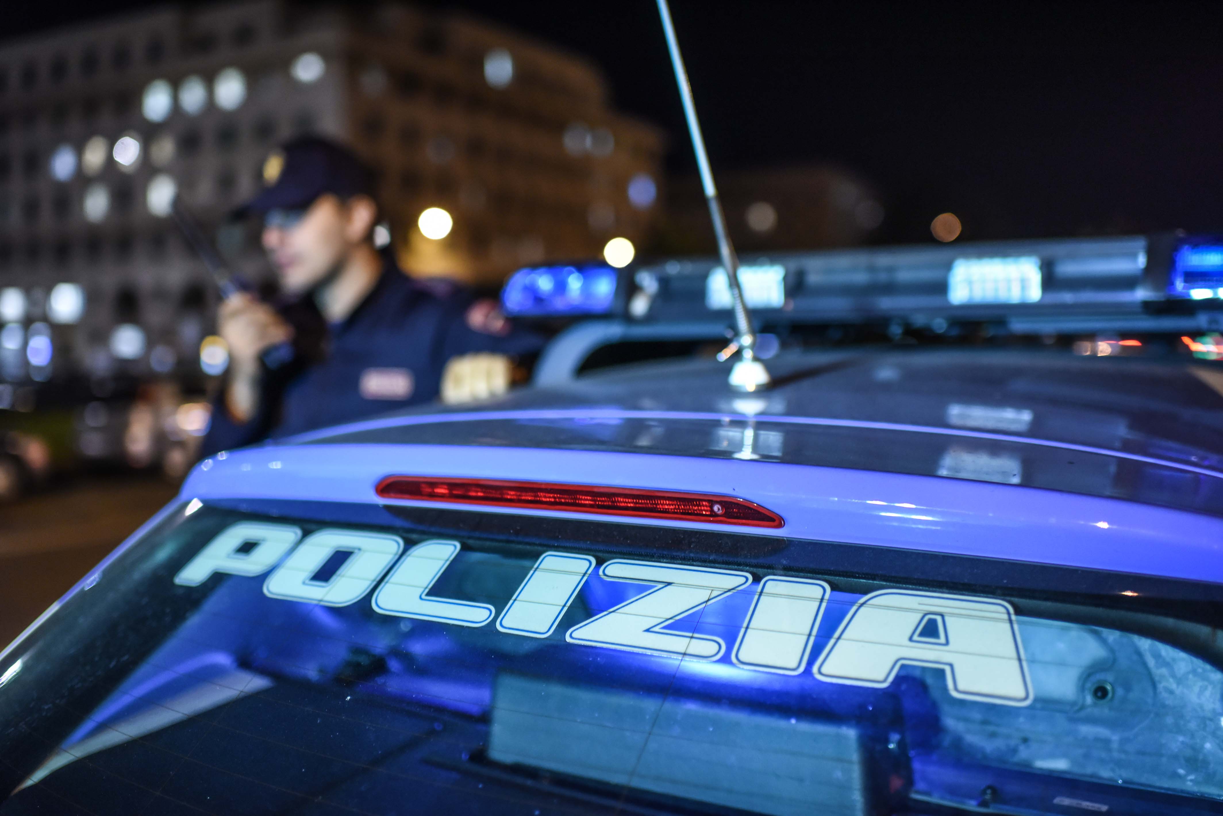 Minacce di morte al fratello in pieno centro, interviene la polizia