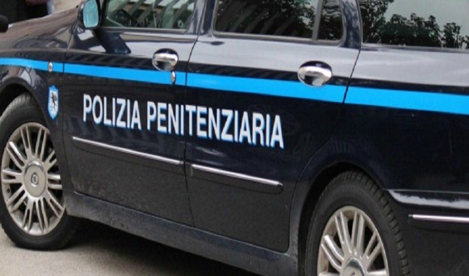 Lite furibonda tra due detenuti in libera uscita finisce nel sangue: un ferito grave