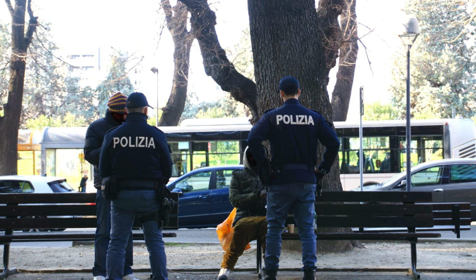Spaccio di cocaina in piazza del Popolo, arrestata una 24enne