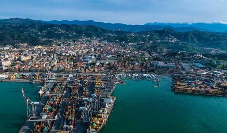 La Spezia, portuale ferito mentre caricava container