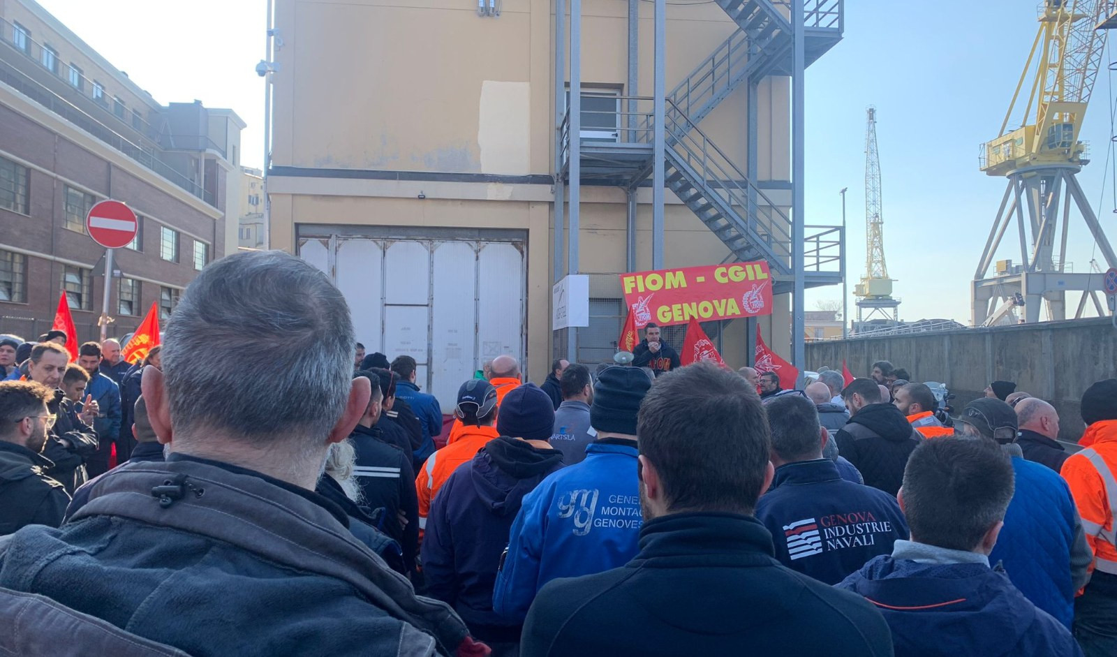 Genova, lavoratori in assemblea per il futuro delle riparazioni navali