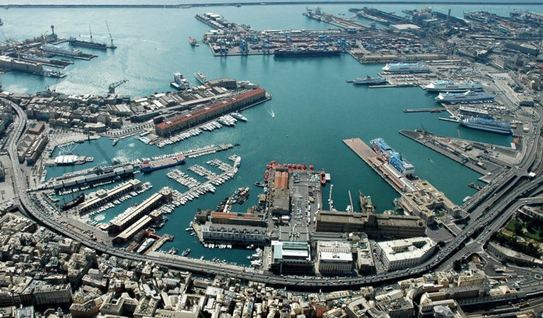 Porto Genova: 2021 positivo, 340 milioni per completare le opere