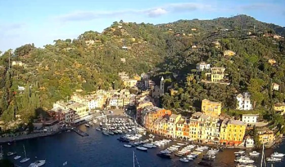 Caro bollette, Portofino: “Qualche spettacolo in meno ma luminarie accese”