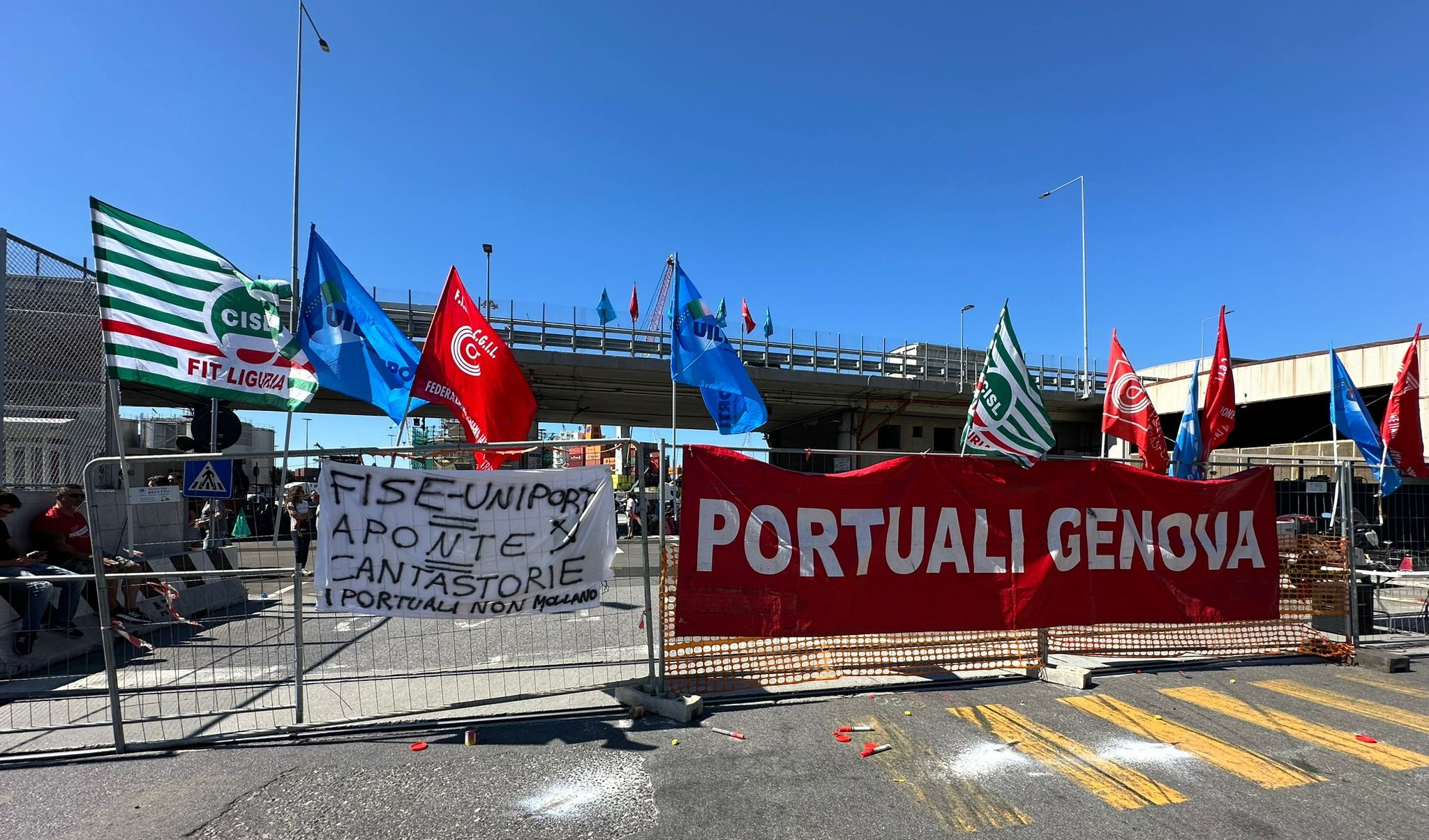 Porto Genova, sciopero e presidio ai varchi: 