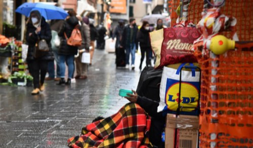 Genova, la povertà colpisce i giovanissimi: 