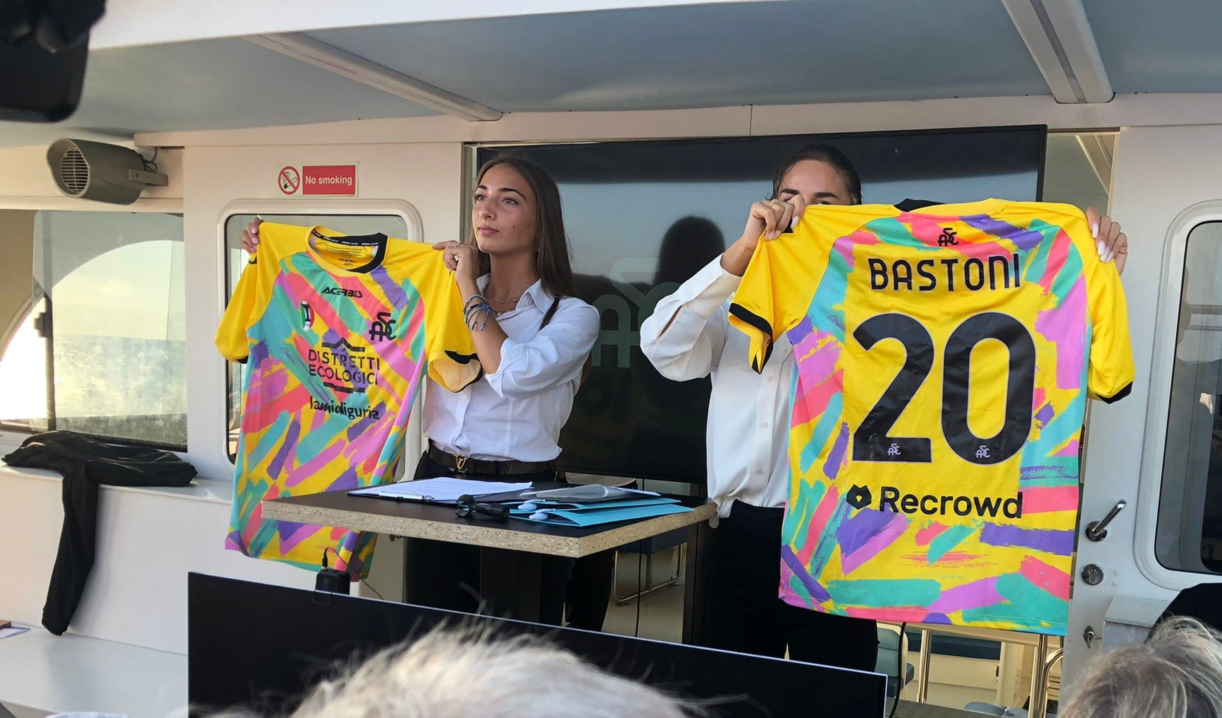 Lo Spezia presenta la terza maglia dedicata alle Cinque Terre: verrà indossata contro la Juventus