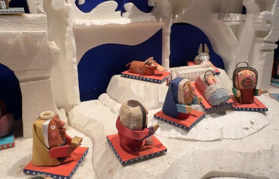 Tappi di bottiglie e polistirolo: nel Museo dei Cappuccini il primo presepe ecosostenibile