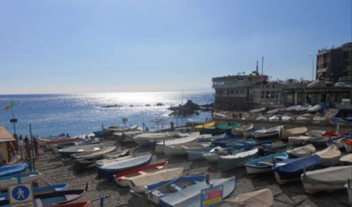 Genova, amianto sul litorale: chiude la spiaggia di Priaruggia