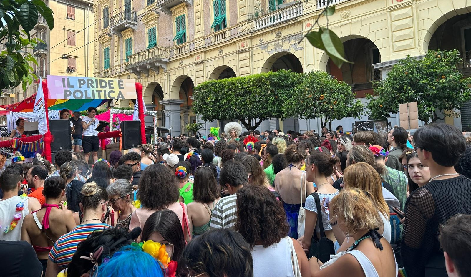 In tremila colorano il corteo del 