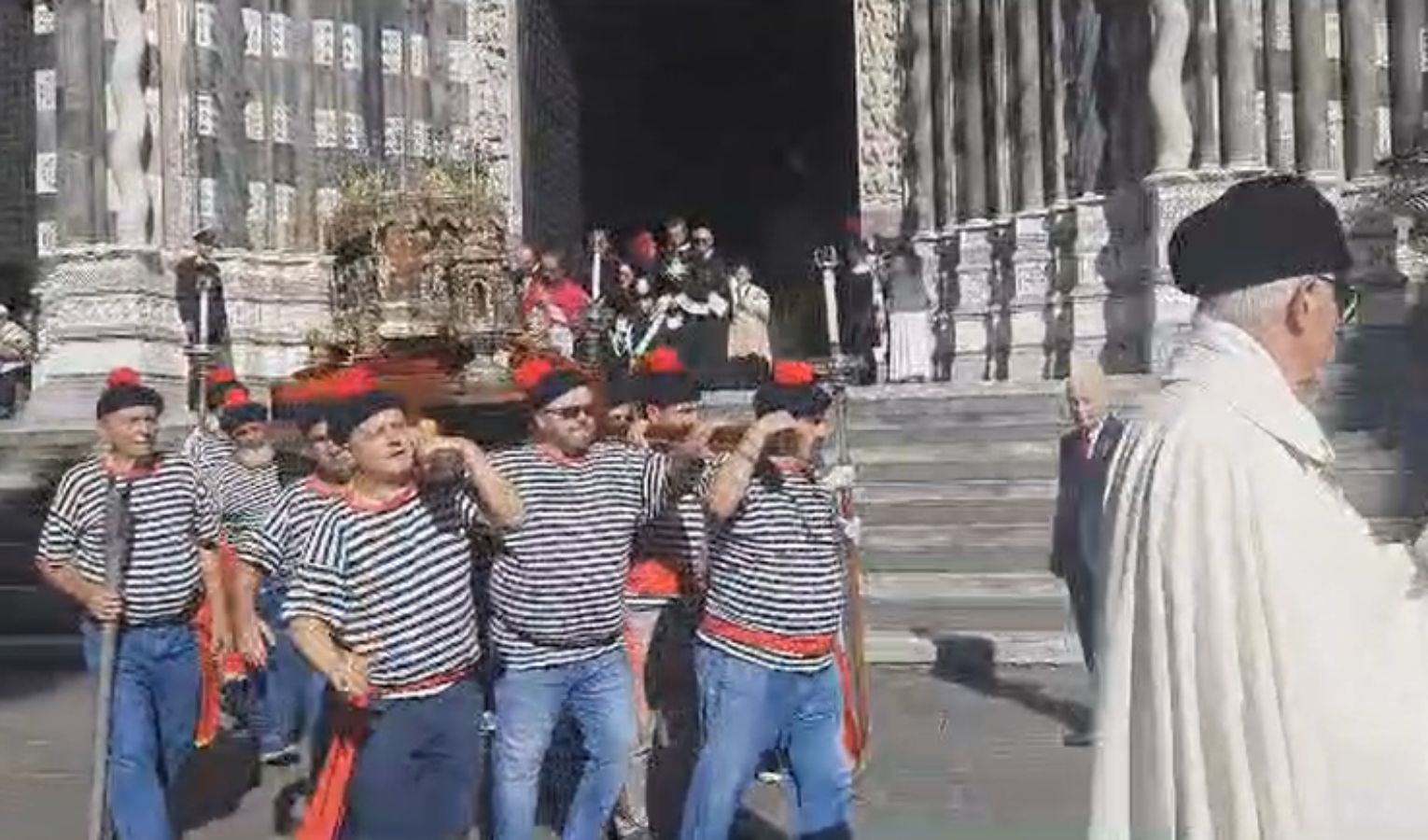 Processione di San Giovanni, Toti: 