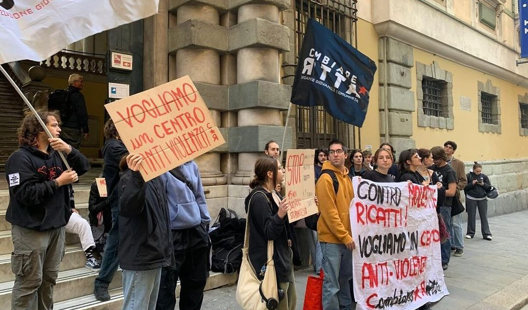 Studentesse spogliate dal prof con l'AI: 