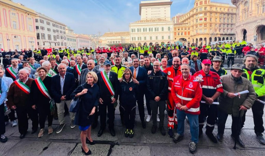 Festa in piazza per la Protezione civile, premiato l'impegno del volontariato