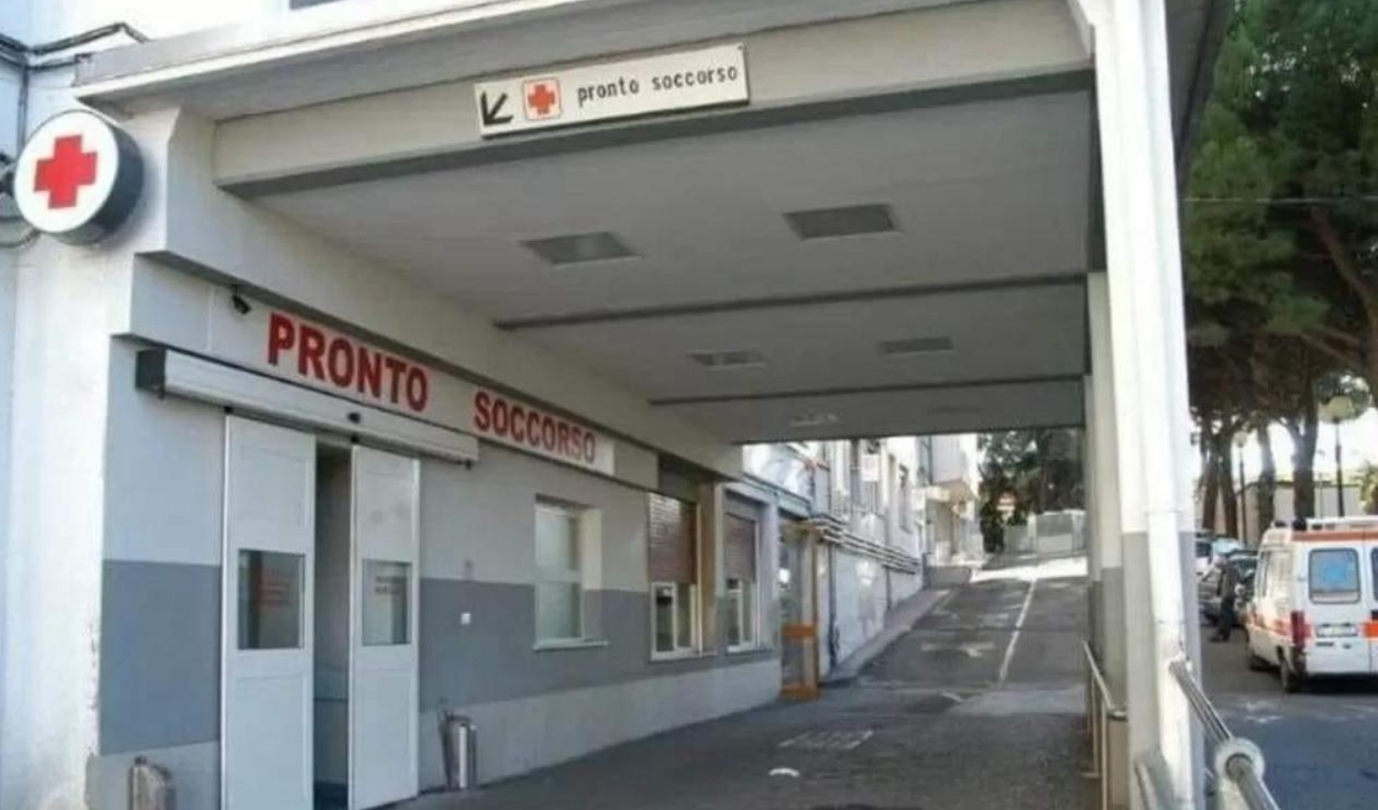 Maltempo, pronto soccorso della Spezia allagato: è scontro